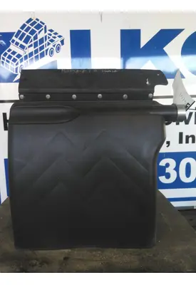FREIGHTLINER CASCADIA 125 FENDER, QUARTER/HALF REAR