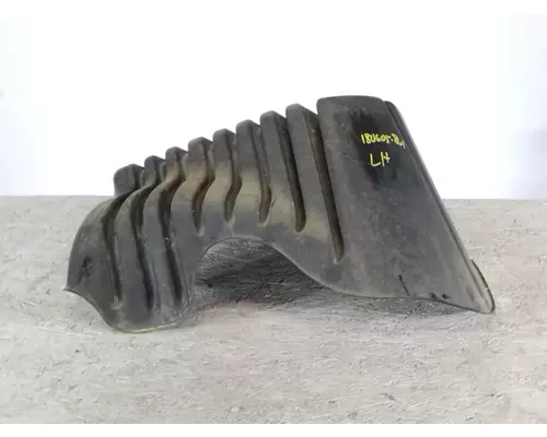FREIGHTLINER CASCADIA 125 FENDER, SPLASH SHIELDGUARD