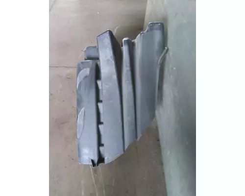 FREIGHTLINER CASCADIA 125 FENDER, SPLASH SHIELDGUARD