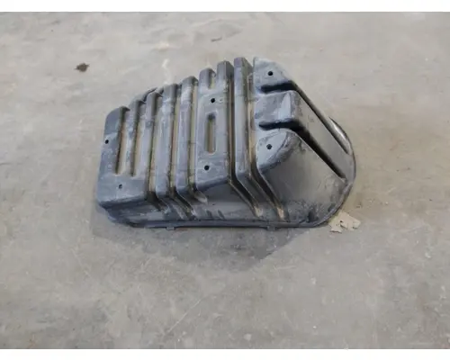 FREIGHTLINER CASCADIA 125 FENDER, SPLASH SHIELDGUARD