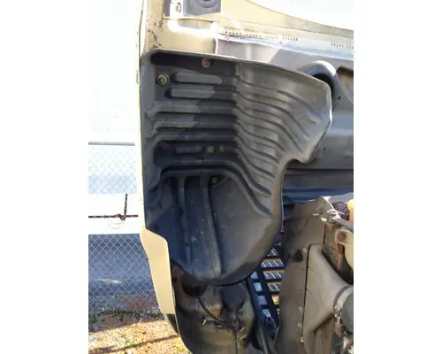 FREIGHTLINER CASCADIA 125 FENDER, SPLASH SHIELDGUARD