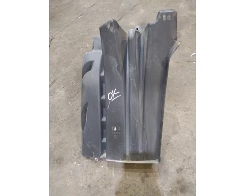 FREIGHTLINER CASCADIA 125 FENDER, SPLASH SHIELDGUARD