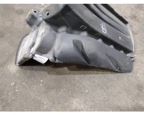 FREIGHTLINER CASCADIA 125 FENDER, SPLASH SHIELDGUARD