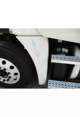 FREIGHTLINER CASCADIA 125 FENDER EXTENSION