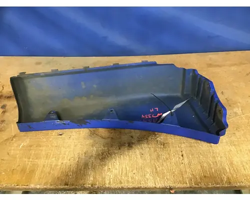 FREIGHTLINER CASCADIA 125 FENDER EXTENSION