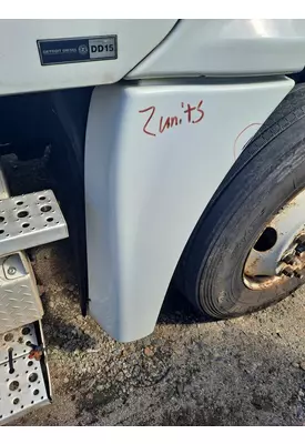 FREIGHTLINER CASCADIA 125 FENDER EXTENSION