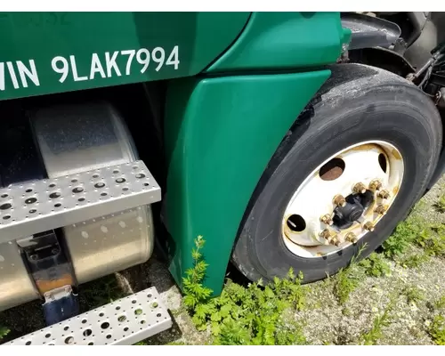 FREIGHTLINER CASCADIA 125 FENDER EXTENSION