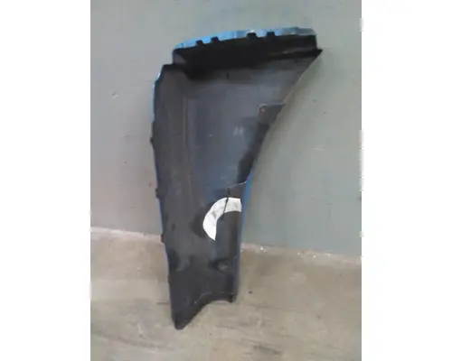 FREIGHTLINER CASCADIA 125 FENDER EXTENSION