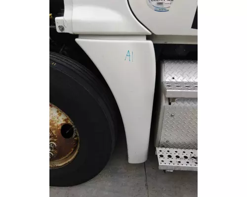 FREIGHTLINER CASCADIA 125 FENDER EXTENSION
