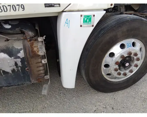 FREIGHTLINER CASCADIA 125 FENDER EXTENSION