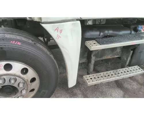 FREIGHTLINER CASCADIA 125 FENDER EXTENSION
