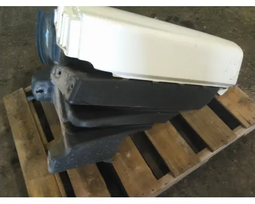 FREIGHTLINER CASCADIA 125 FENDER EXTENSION