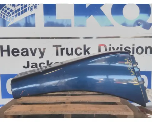 FREIGHTLINER CASCADIA 125 FENDER EXTENSION