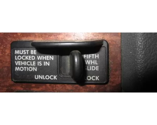 FREIGHTLINER CASCADIA 125 FIFTH WHEEL SLIDE SWITCH