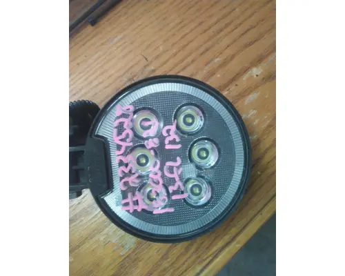 FREIGHTLINER CASCADIA 125 FOG LIGHT