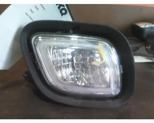 FREIGHTLINER CASCADIA 125 FOG LIGHT