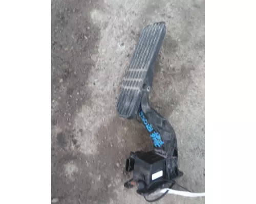 FREIGHTLINER CASCADIA 125 FOOT PEDAL