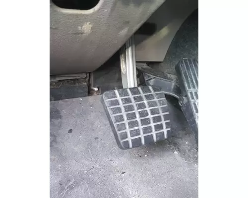 FREIGHTLINER CASCADIA 125 FOOT PEDAL