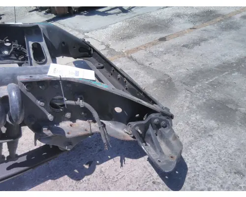 FREIGHTLINER CASCADIA 125 FRAME HORN