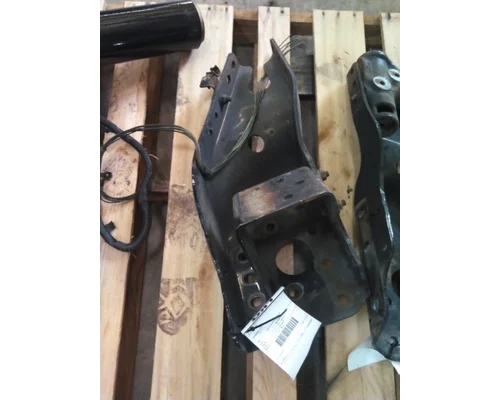 FREIGHTLINER CASCADIA 125 FRAME HORN