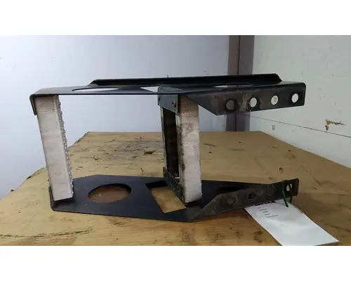 FREIGHTLINER CASCADIA 125 FRAME STEP