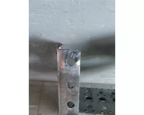 FREIGHTLINER CASCADIA 125 FRAME STEP