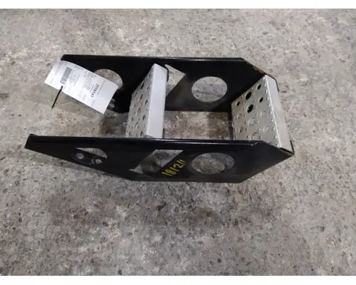 FREIGHTLINER CASCADIA 125 FRAME STEP