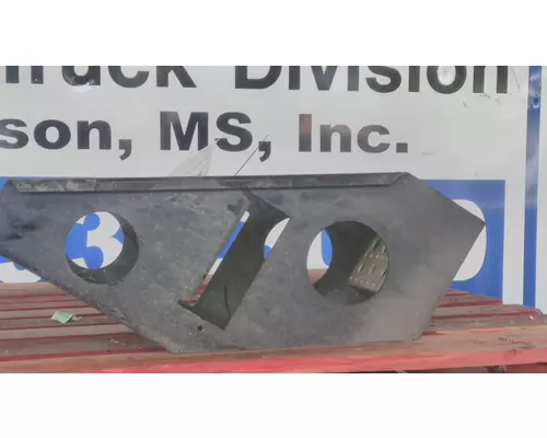 FREIGHTLINER CASCADIA 125 FRAME STEP