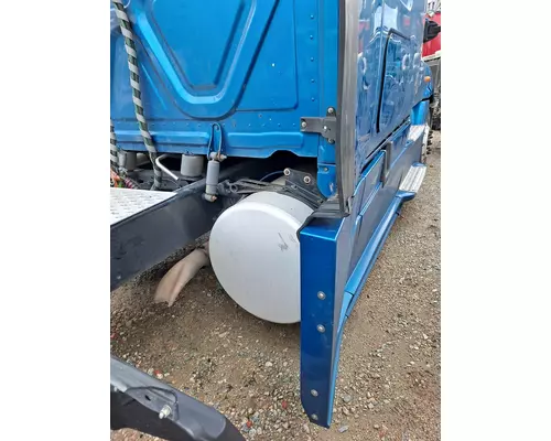 FREIGHTLINER CASCADIA 125 FUEL TANK