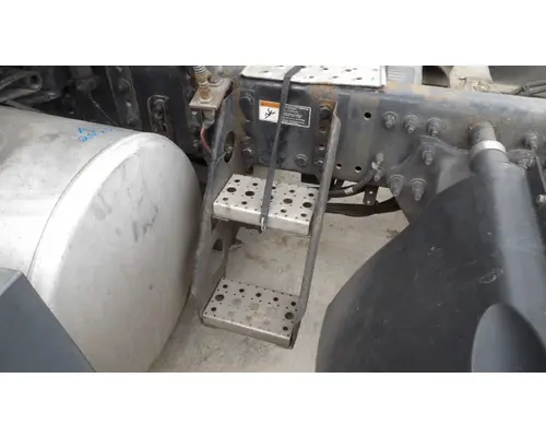 FREIGHTLINER CASCADIA 125 FUEL TANK