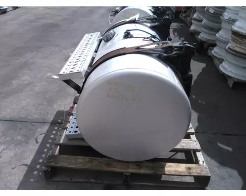 FREIGHTLINER CASCADIA 125 FUEL TANK