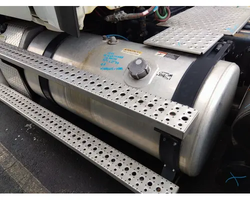 FREIGHTLINER CASCADIA 125 FUEL TANK