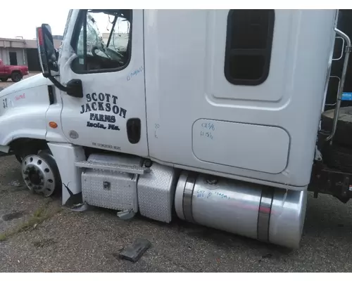 FREIGHTLINER CASCADIA 125 FUEL TANK