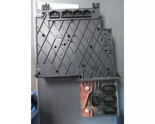 FREIGHTLINER CASCADIA 125 FUSE BOX