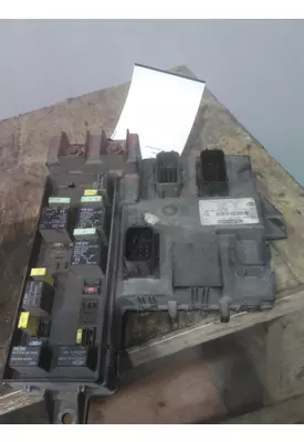 FREIGHTLINER CASCADIA 125 FUSE BOX