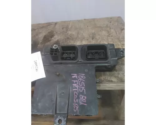 FREIGHTLINER CASCADIA 125 FUSE BOX