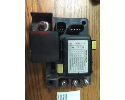 FREIGHTLINER CASCADIA 125 FUSE BOX