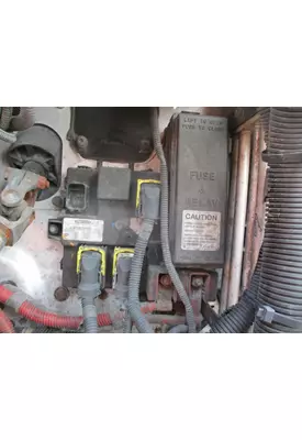 FREIGHTLINER CASCADIA 125 FUSE BOX