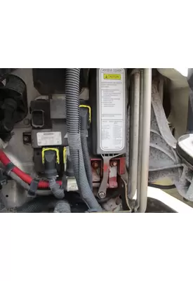 FREIGHTLINER CASCADIA 125 FUSE BOX