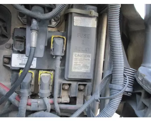 FREIGHTLINER CASCADIA 125 FUSE BOX