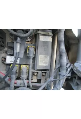 FREIGHTLINER CASCADIA 125 FUSE BOX