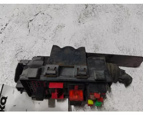 FREIGHTLINER CASCADIA 125 FUSE BOX