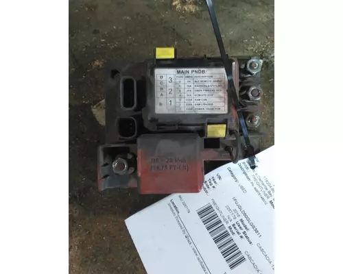 FREIGHTLINER CASCADIA 125 FUSE BOX