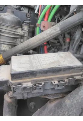 FREIGHTLINER CASCADIA 125 FUSE BOX