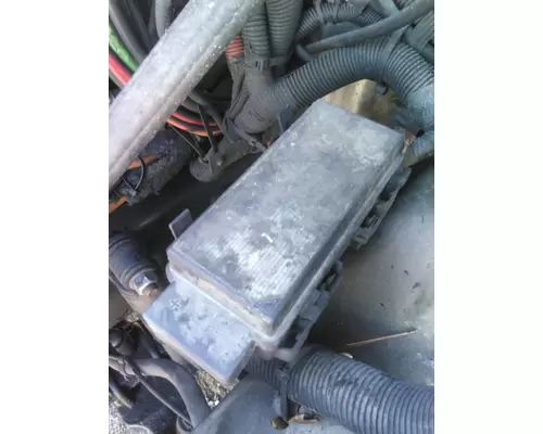 FREIGHTLINER CASCADIA 125 FUSE BOX