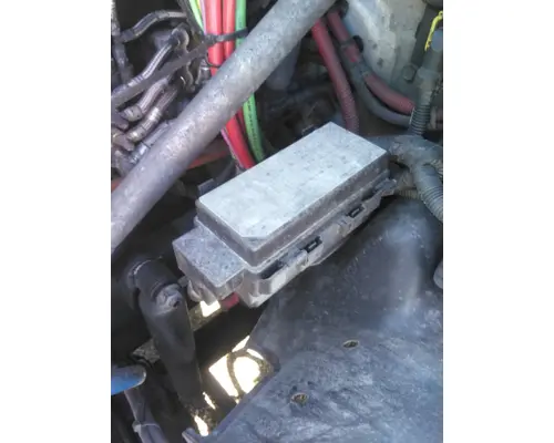 FREIGHTLINER CASCADIA 125 FUSE BOX