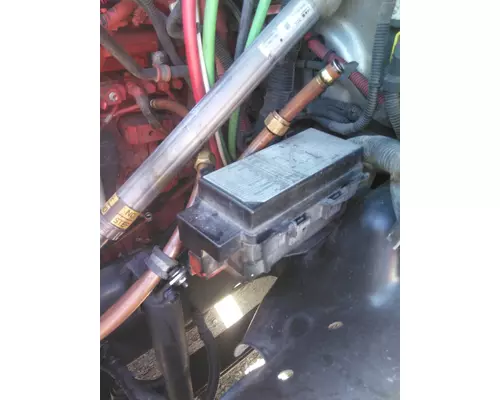 FREIGHTLINER CASCADIA 125 FUSE BOX