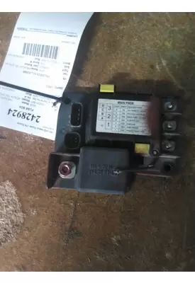 FREIGHTLINER CASCADIA 125 FUSE BOX