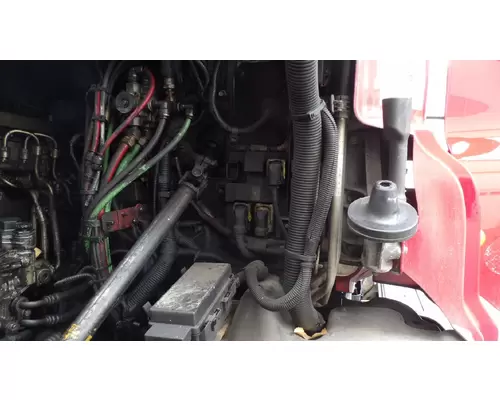 FREIGHTLINER CASCADIA 125 FUSE BOX