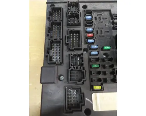 FREIGHTLINER CASCADIA 125 FUSE BOX